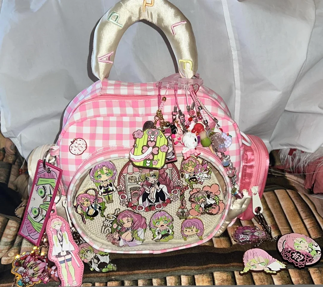 A Practical Look at the Apple Ita Bag