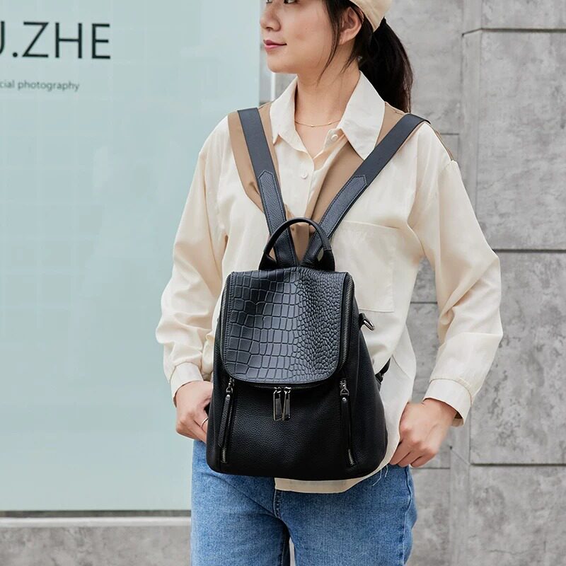 Kabaqoo German Women's Backpack, New Fashionable Genuine Leather Top Layer Cowhide, Convenient Backpack for Commuting to Work